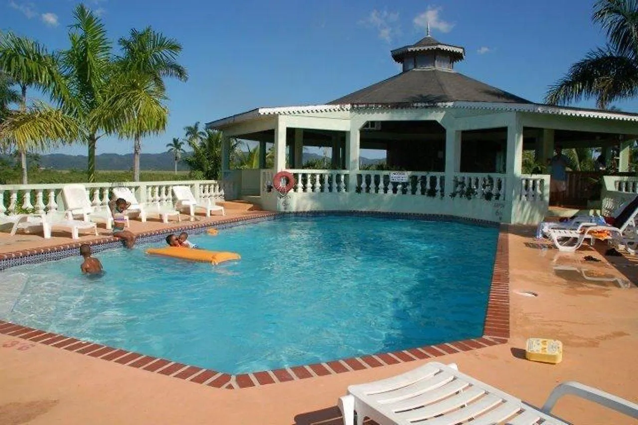 ***  נגריל Hidden Paradise Resort Hotel ג'מייקה